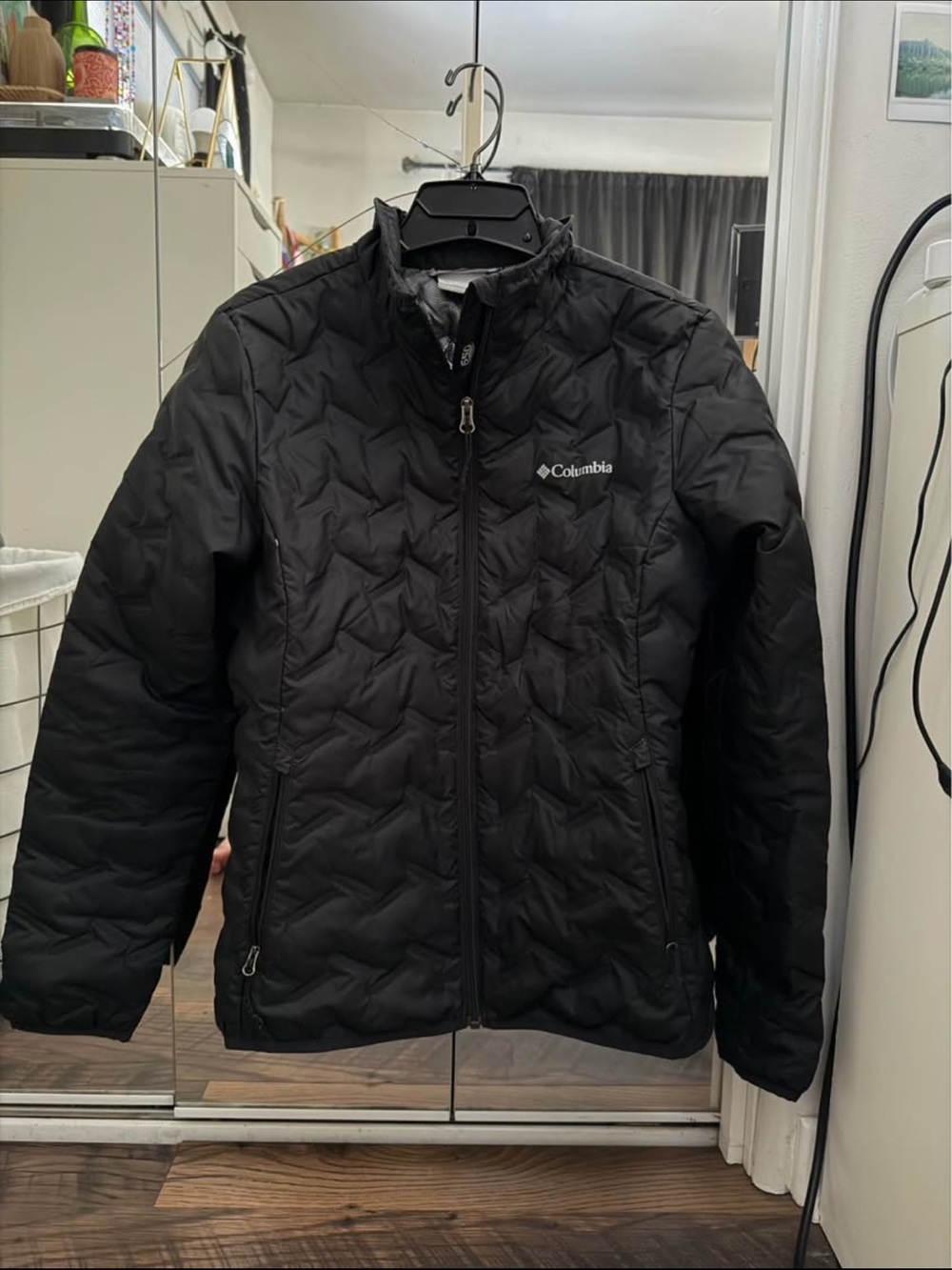 Columbia Women’s Black Insulated Jacket - Warm Lightweight Coat